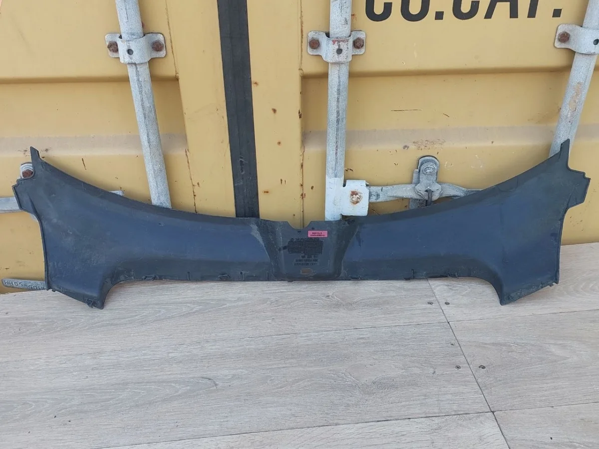 Накладка бампера Audi A6 C6 (2004—2008)