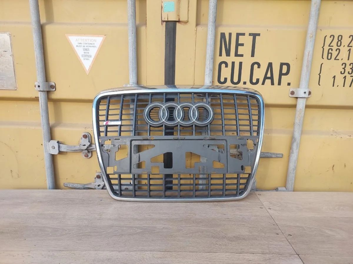 Решетка радиатора Audi A6 C6 (2004—2008)
