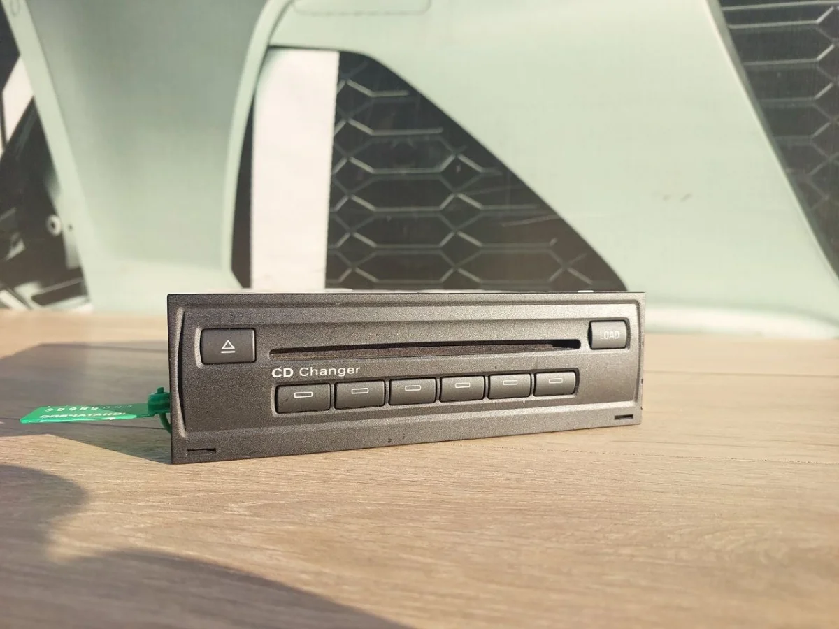 CD Changer Audi A8 D3 (2002—2005)