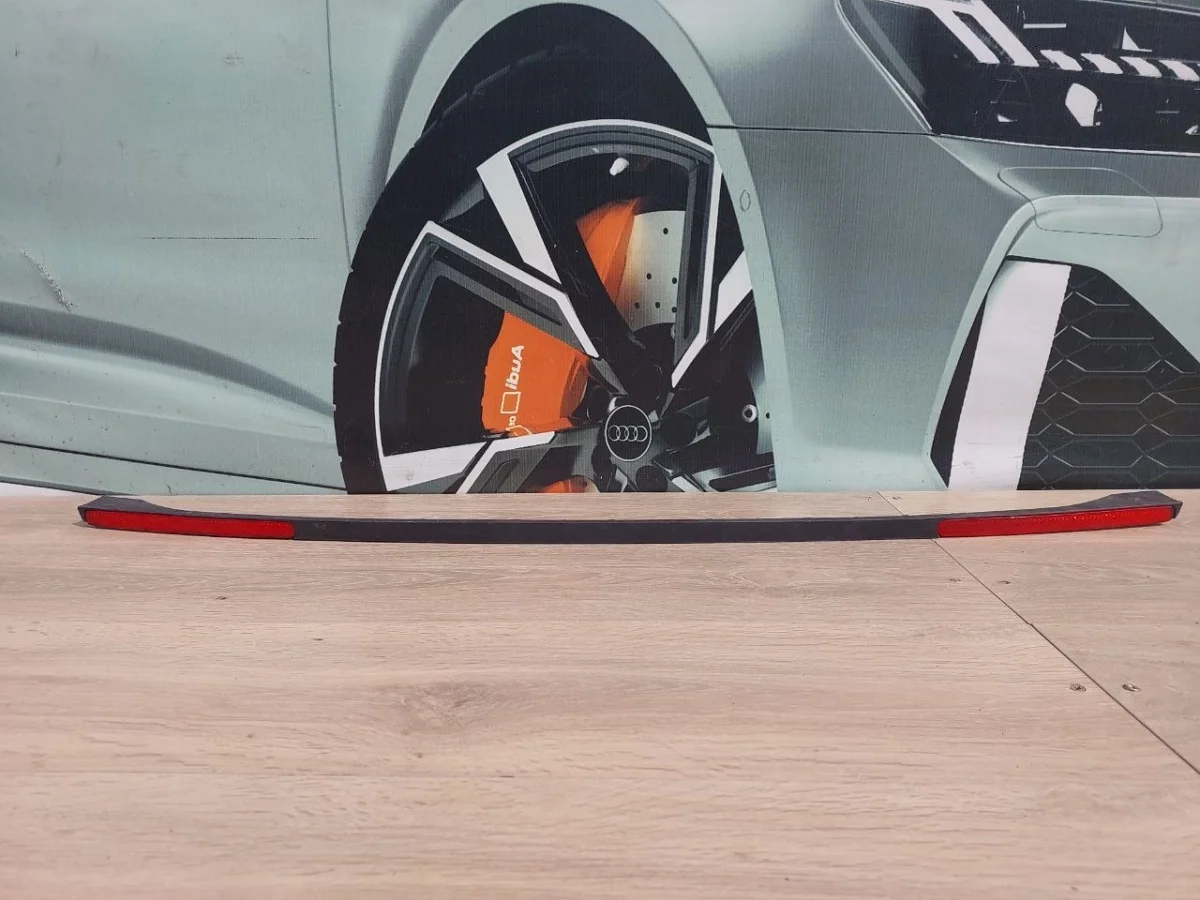 Катафот в бампер Audi A8 D3 рестайлинг 2 (2007—2010)