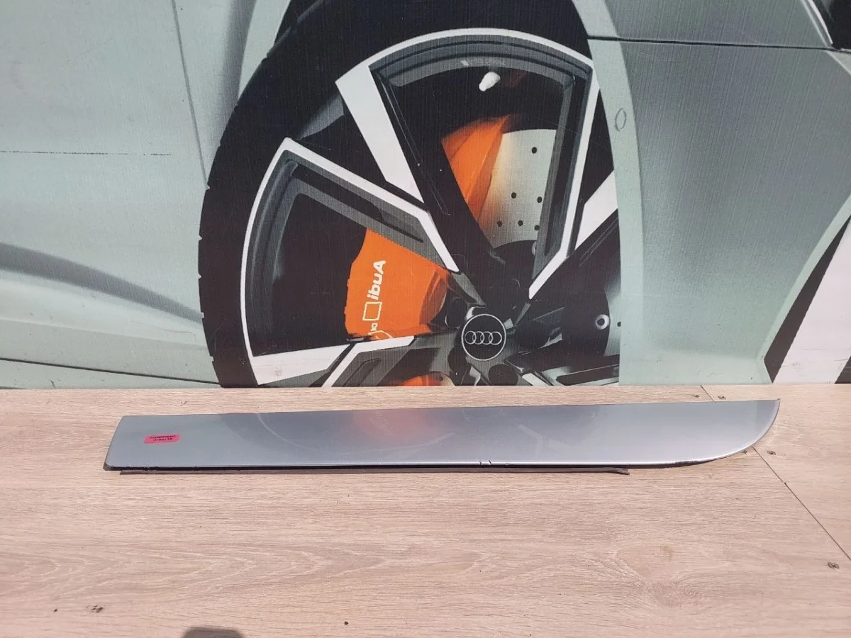 Молдинг задней левой двери Audi A6 C6 (2004—2008)