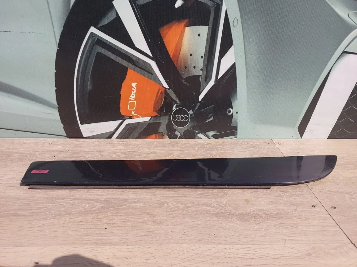 Молдинг задней левой двери Audi A6 C6 (2004—2008)