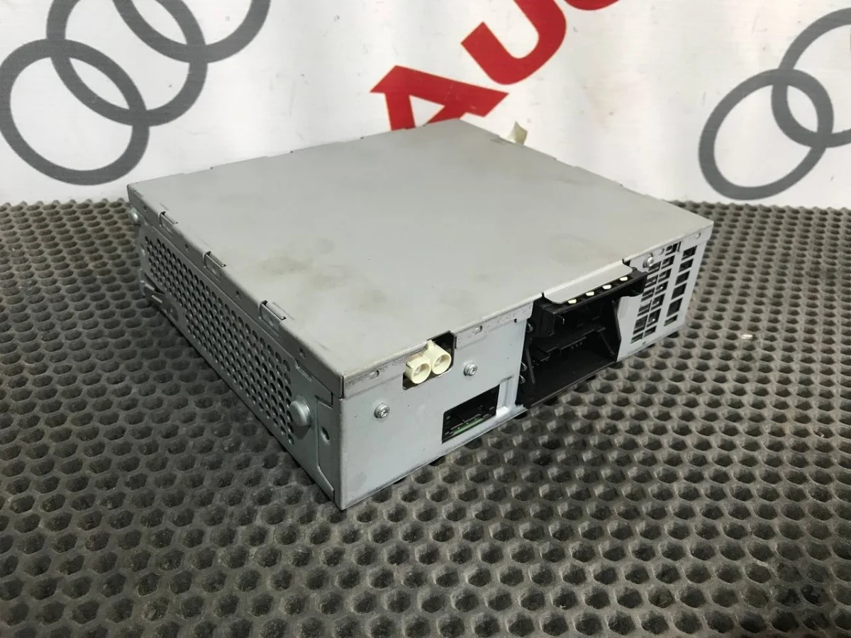 Блок электронный Audi A6 C6 (2004—2008)