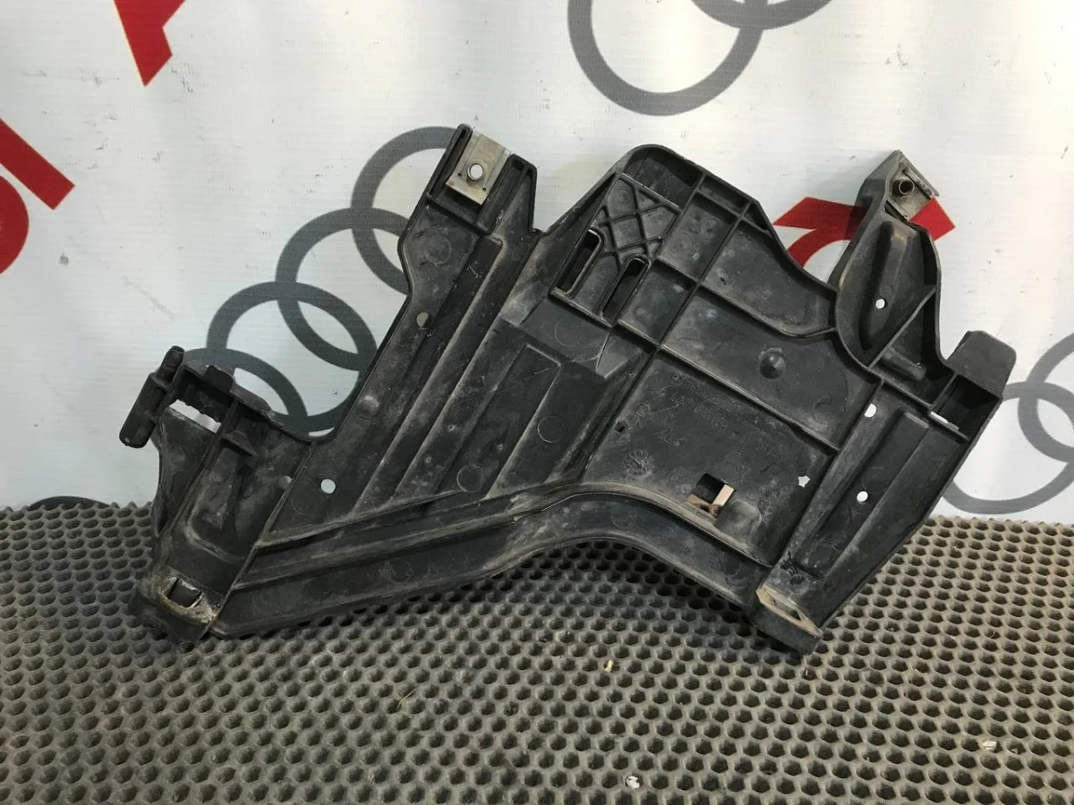 Кронштейн фары Audi A4 B8 (2007—2012)