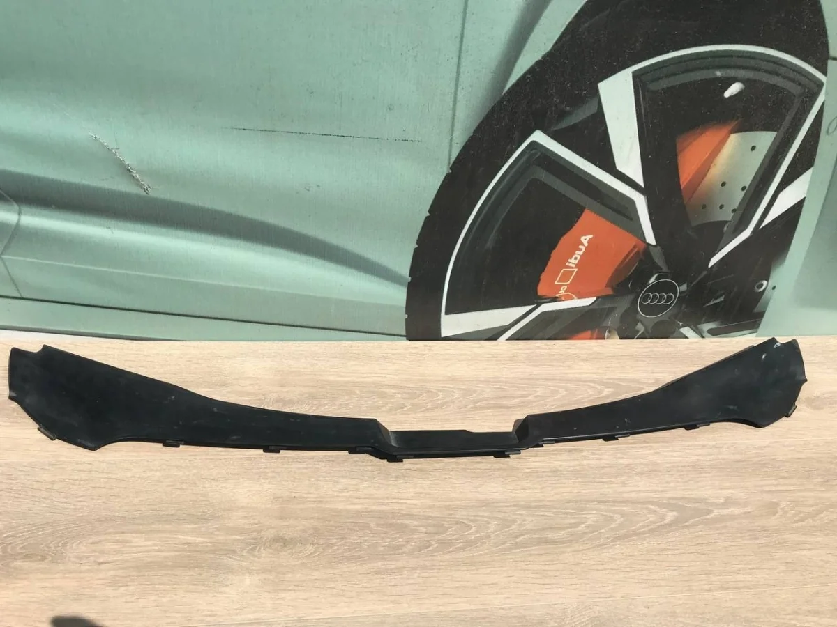 Накладка бампера Audi A8 D3 (2002—2005)