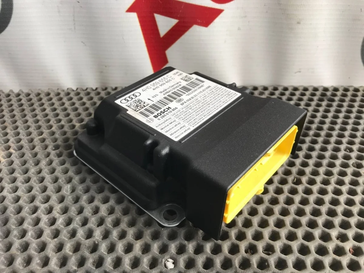 Блок управления AIRBAG Audi A8 D4 (2010—2014)