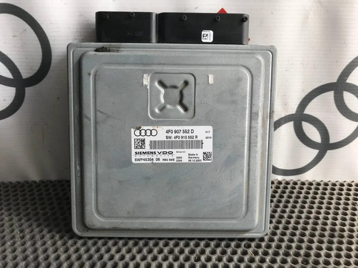 Блок управления двигателем Audi A6 C6 (2004—2008)