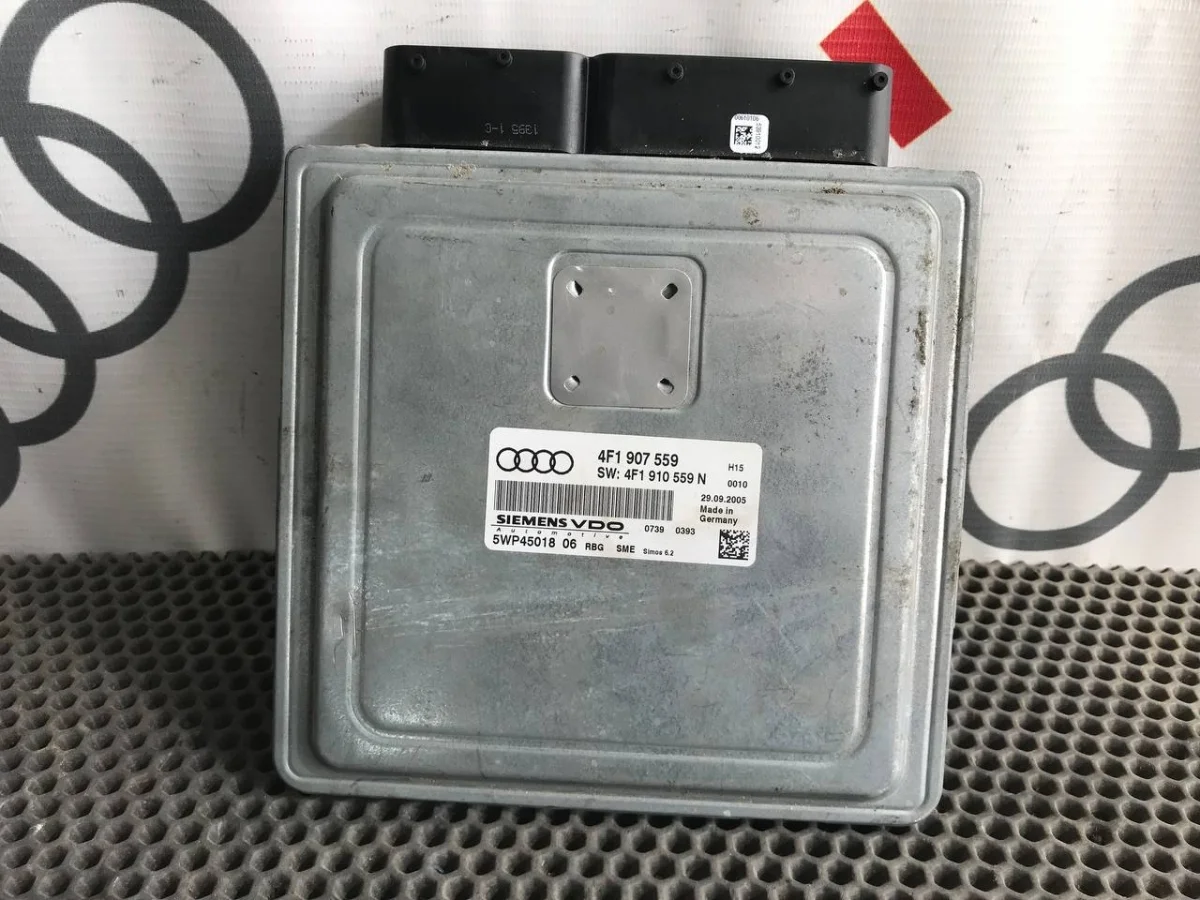 Блок управления двигателем Audi A6 C6 (2004—2008)