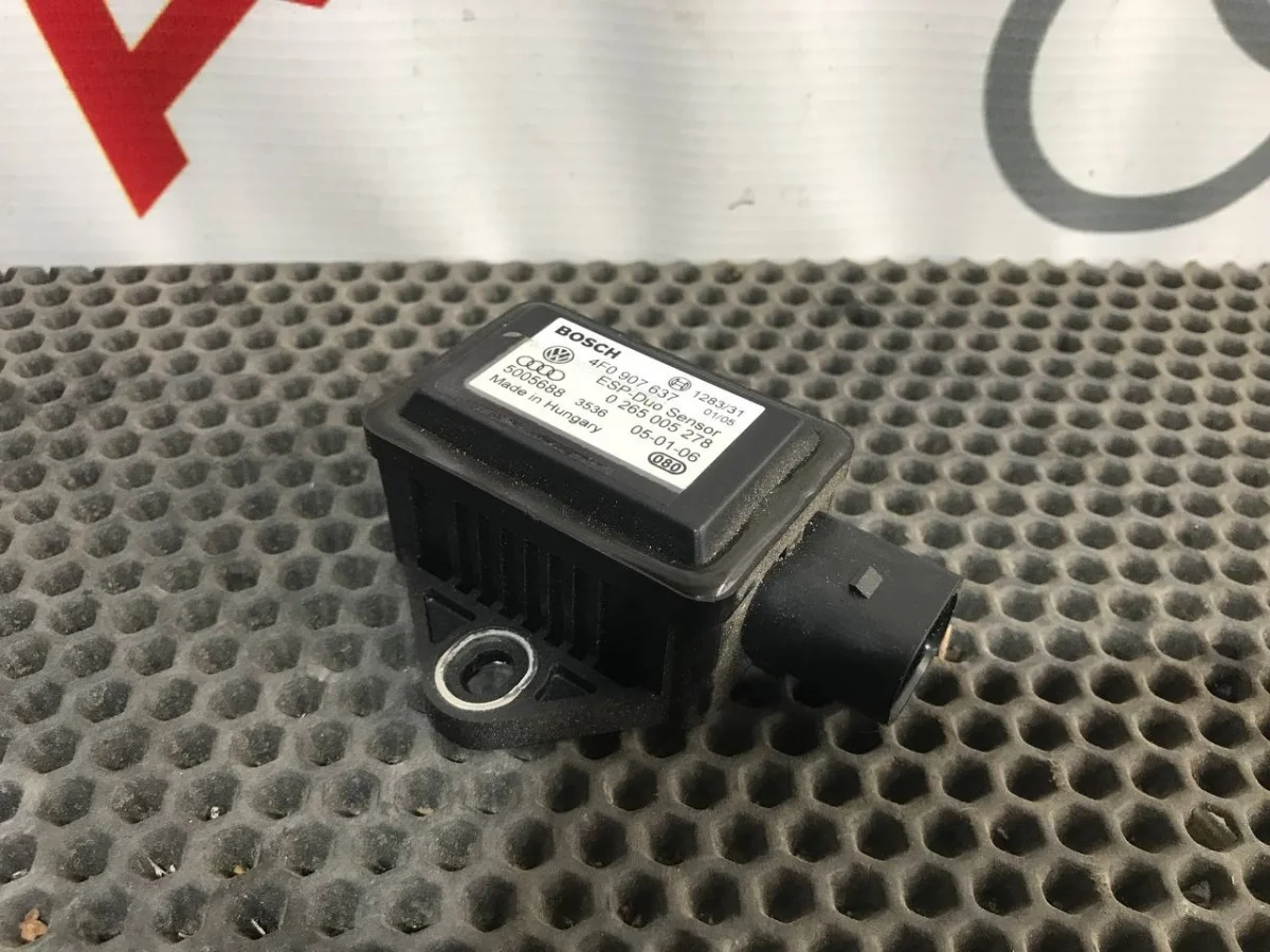 Датчик ускорения Audi A6 C6 (2004—2008)