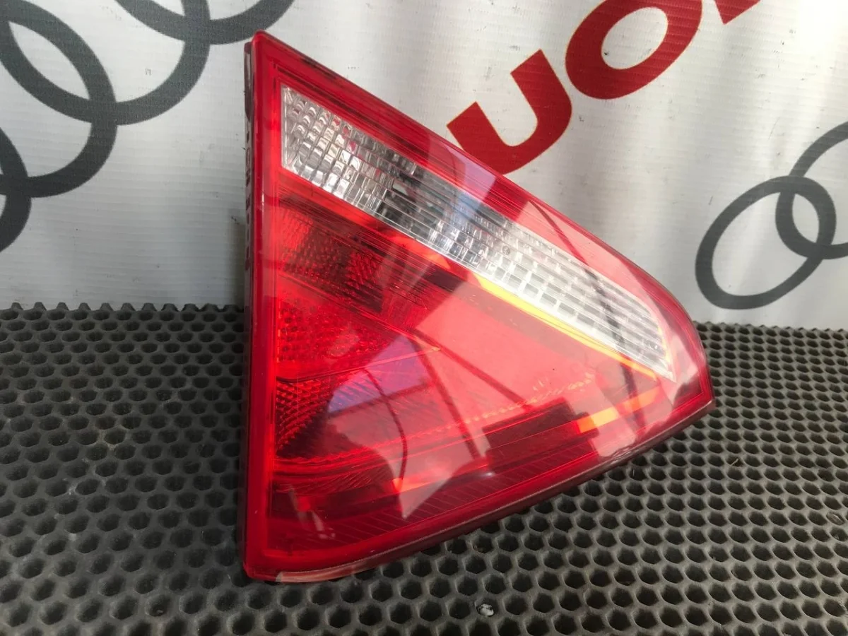 Фонарь задний внутренний левый Audi S5 I (2007—2011)