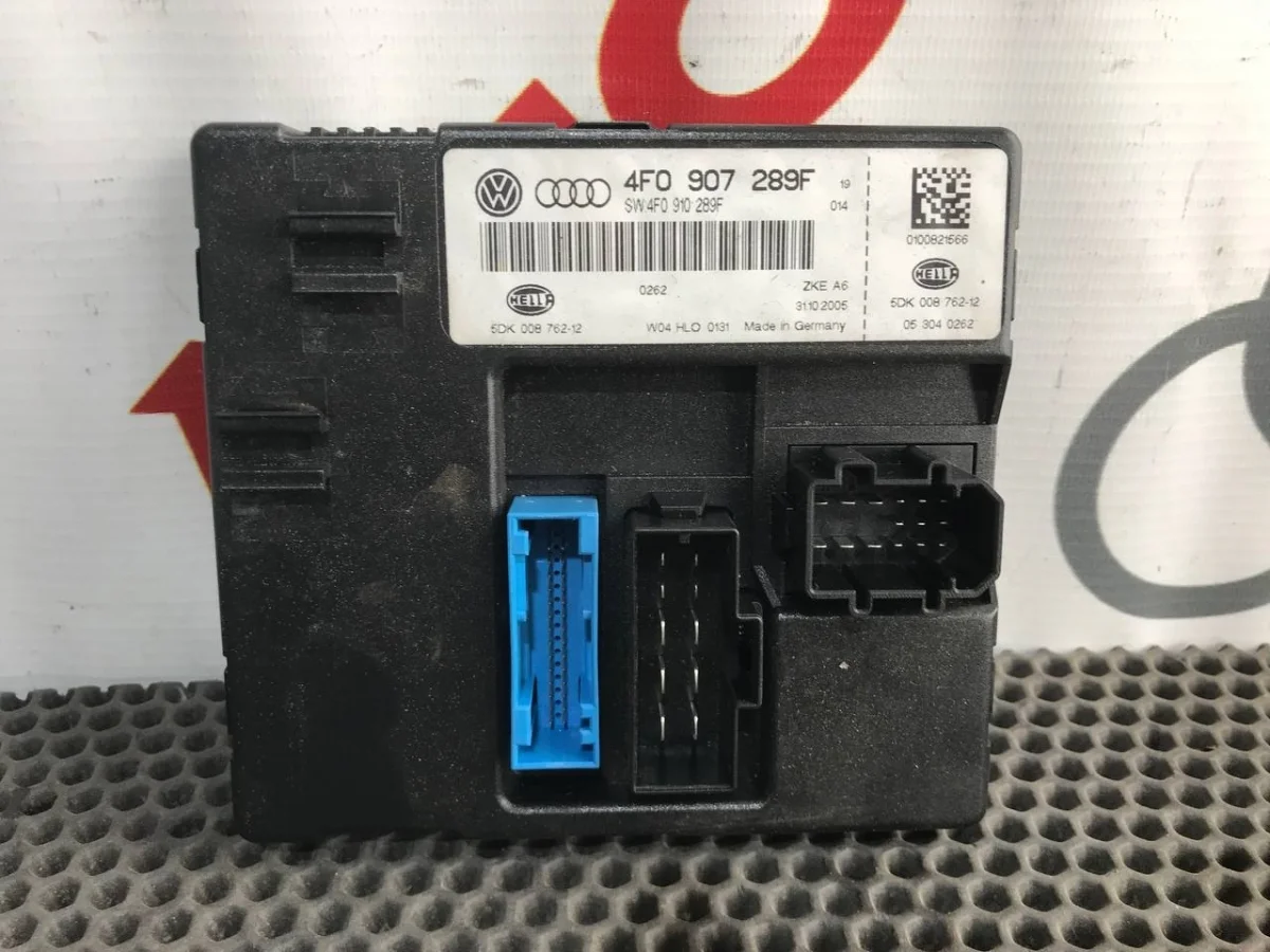 Блок электронный Audi A6 C6 (2004—2008)