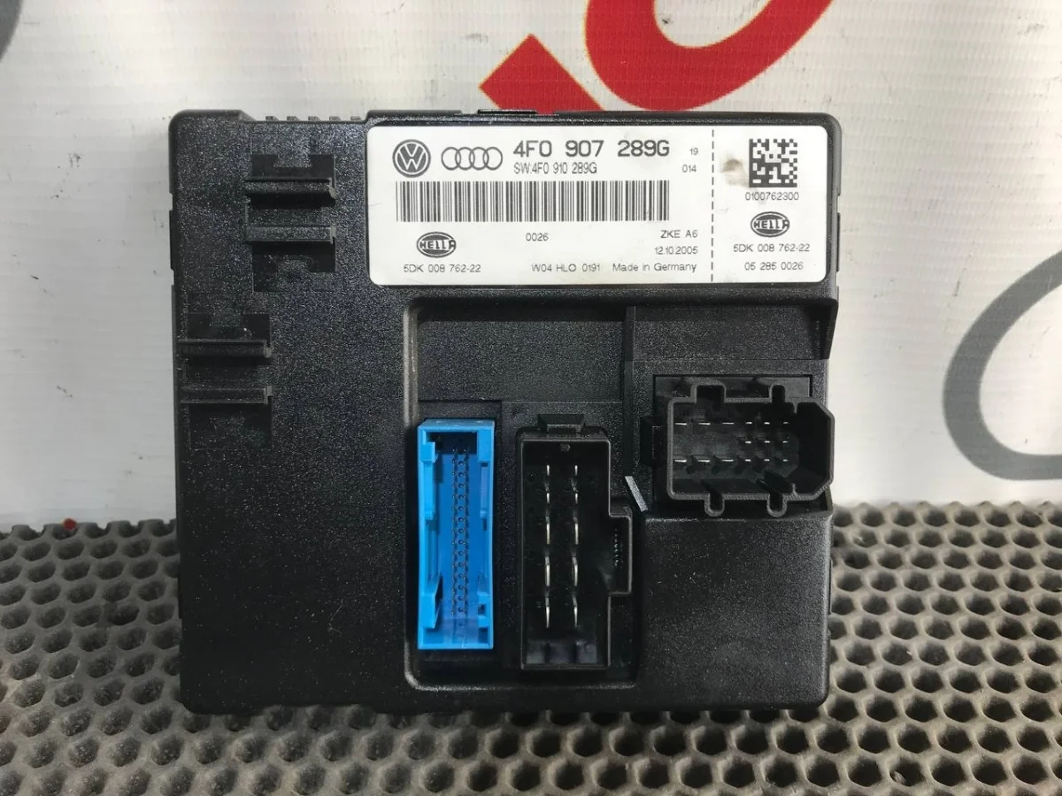 Блок электронный Audi A6 C6 (2004—2008)