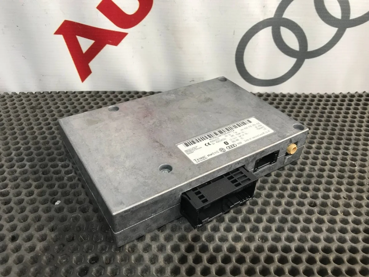 Блок электронный Audi A8 D3 (2002—2005)