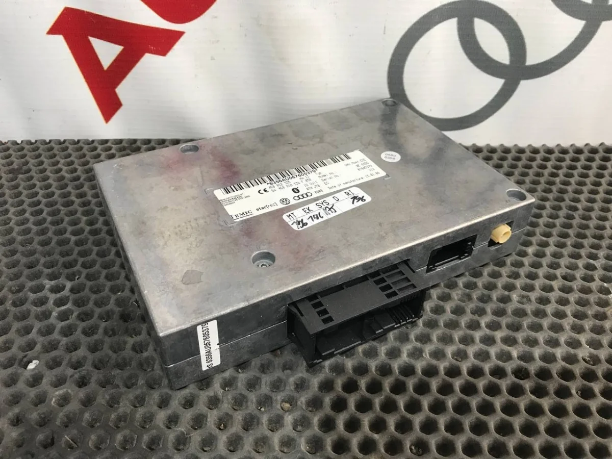 Блок электронный Audi A8 D3 (2002—2005)