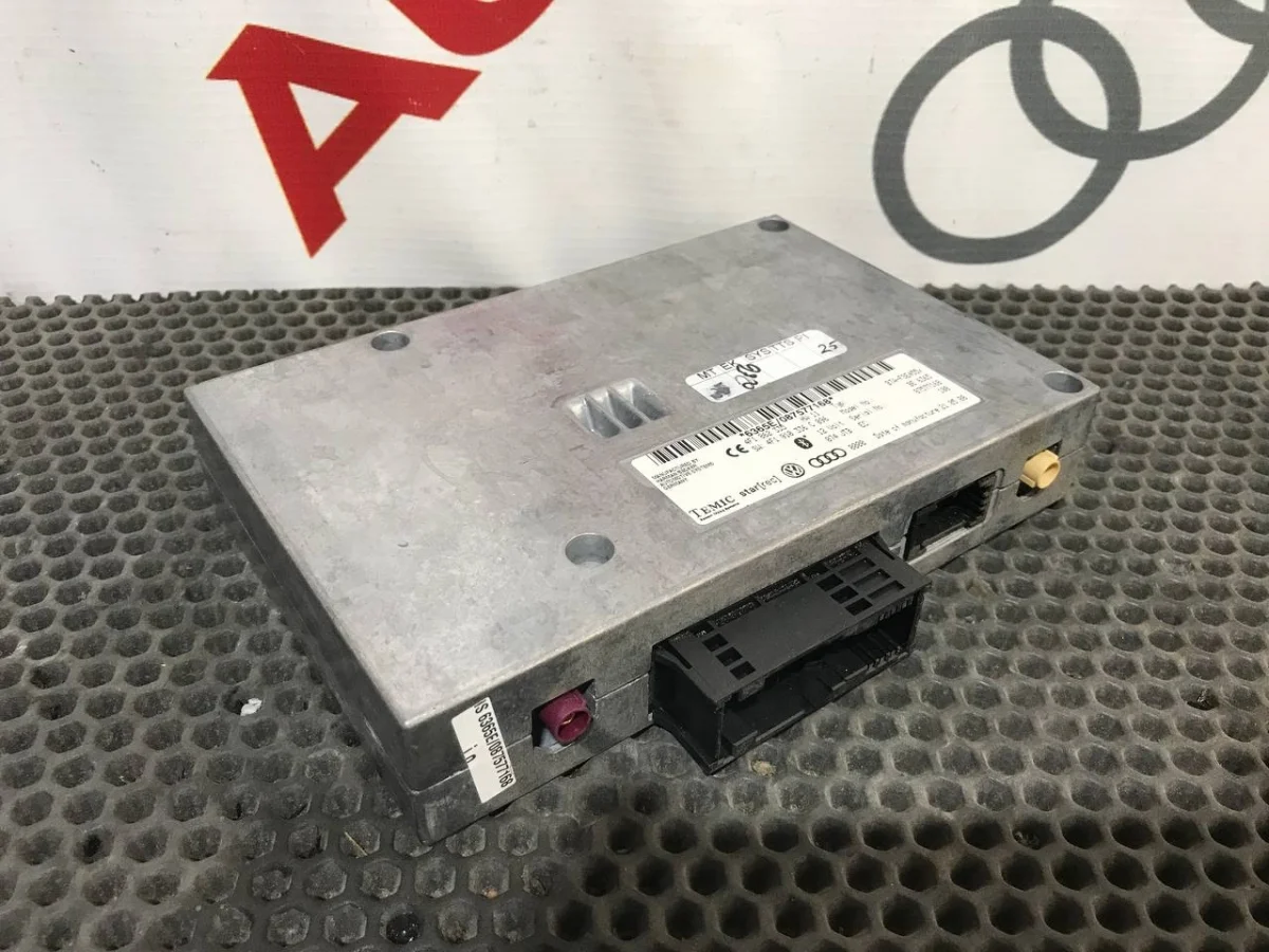 Блок электронный Audi A6 C6 (2004—2008)