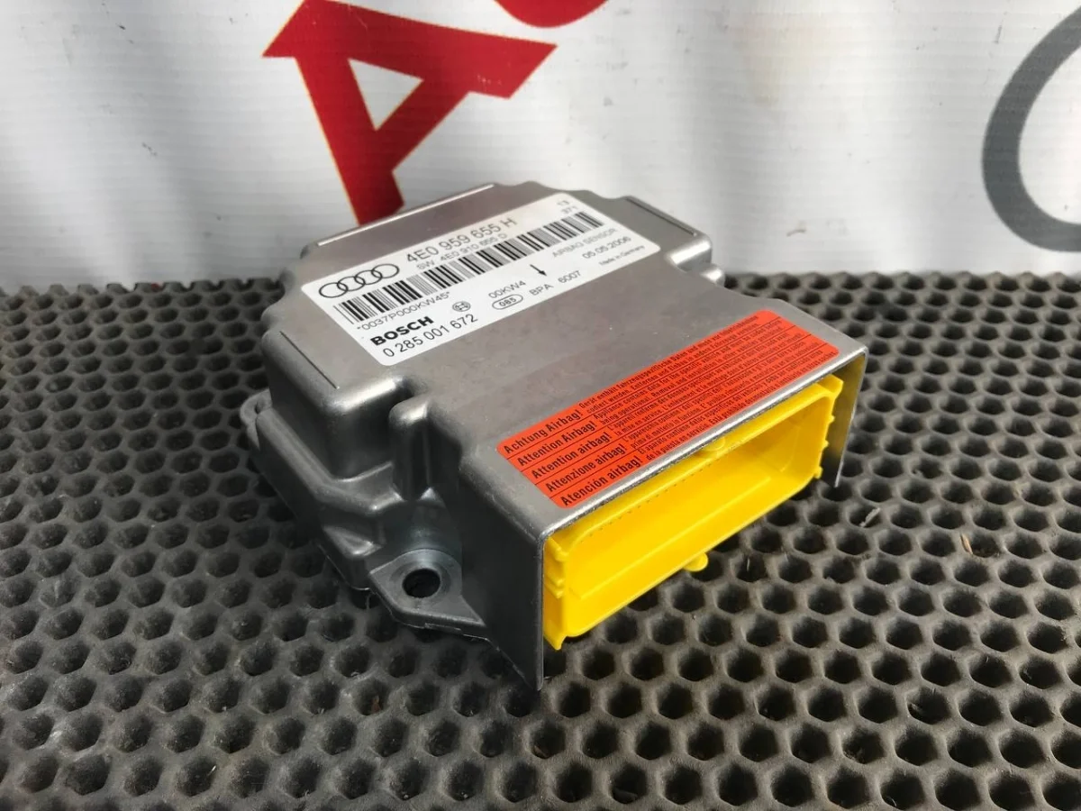 Блок управления AIRBAG Audi A8 D3 (2002—2005)