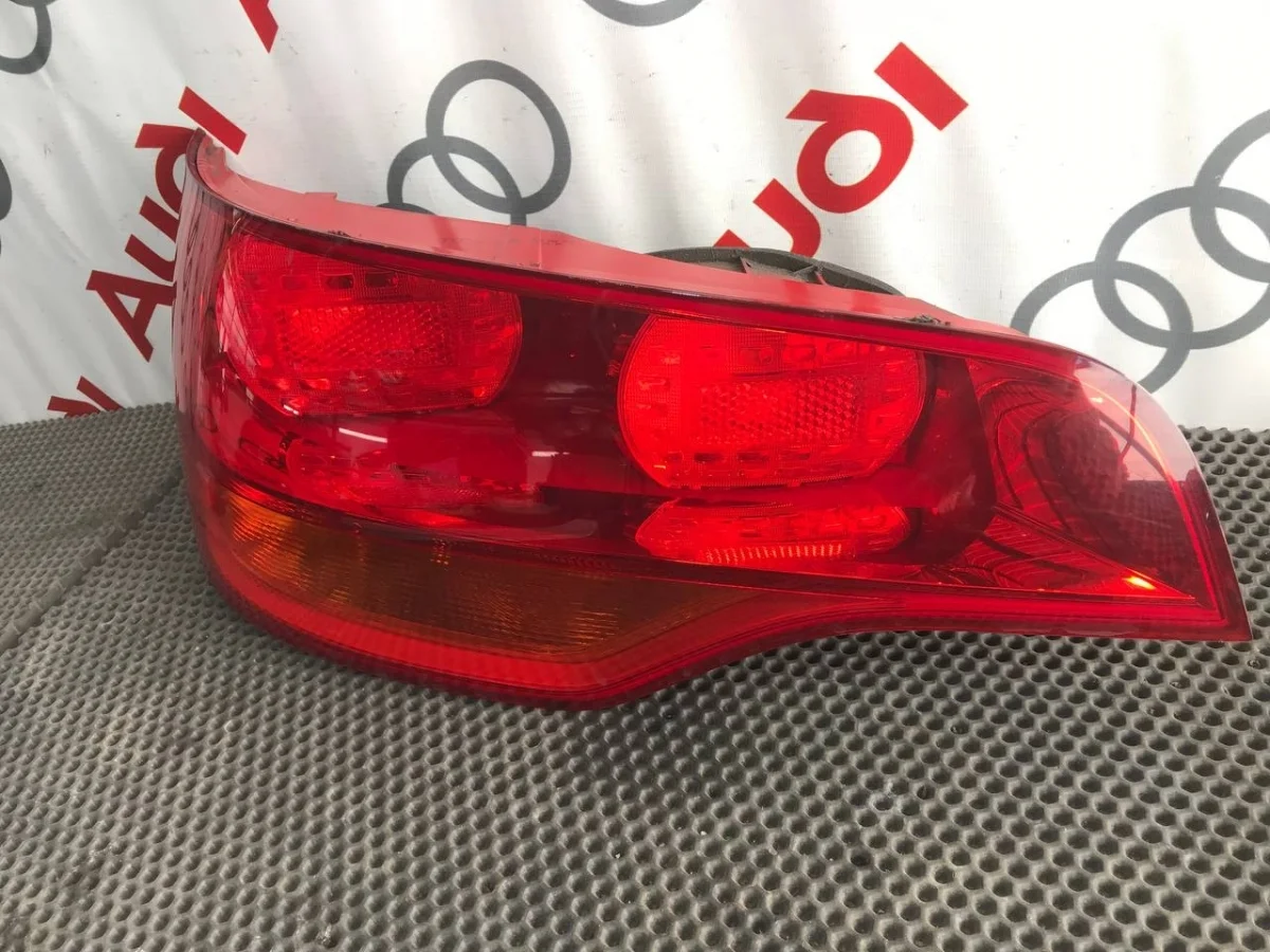 Фонарь задний левый Audi Q7 4L (2005—2009)