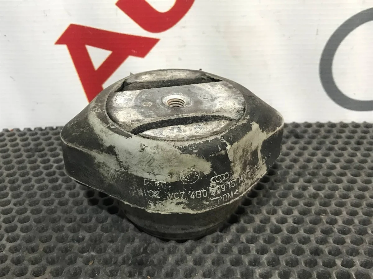 Опора КПП Audi A6 C6 (2004—2008)