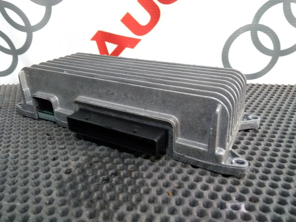 Усилитель акустической системы Audi A6 C6 (2004—2008)