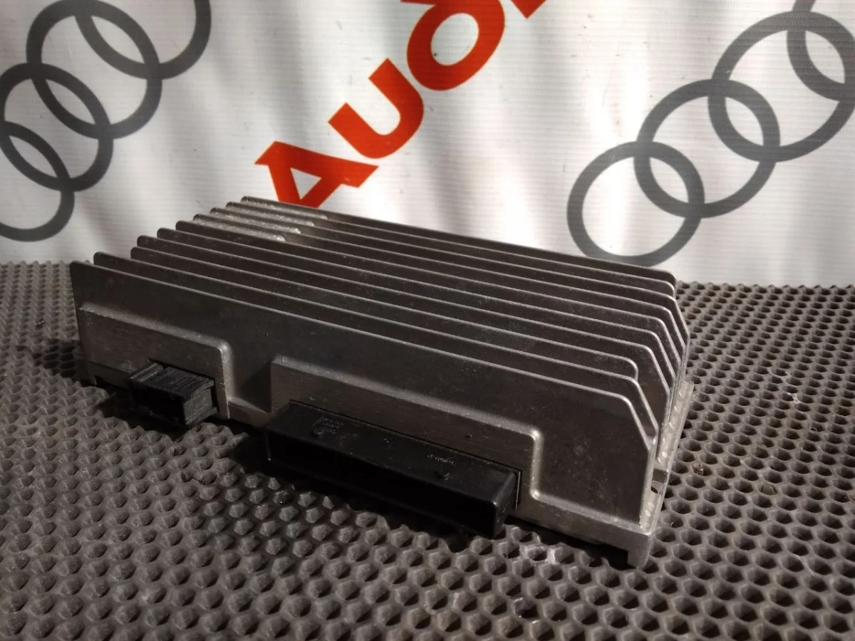 Усилитель акустической системы Audi S5 I (2007—2011)