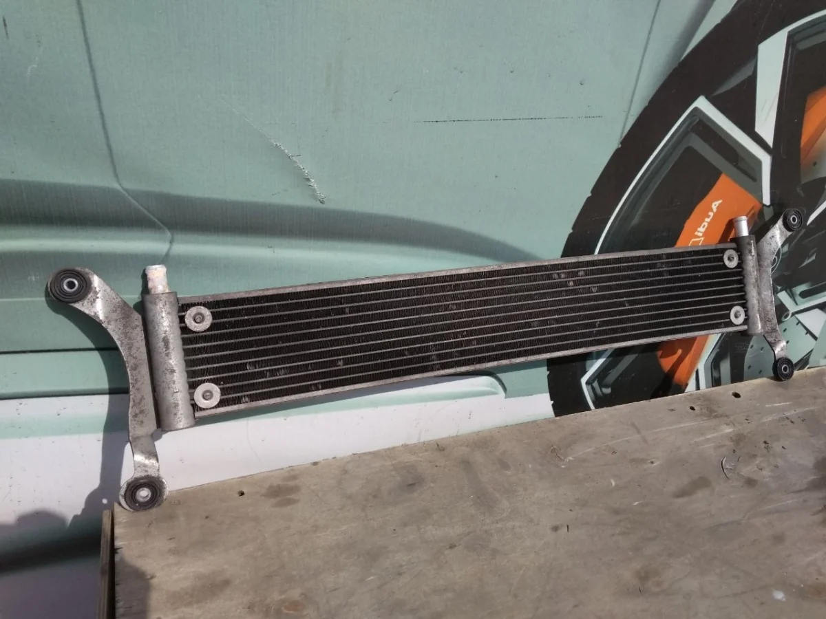 Радиатор дополнительный системы охлаждения Audi Q7 4L (2005—2009)