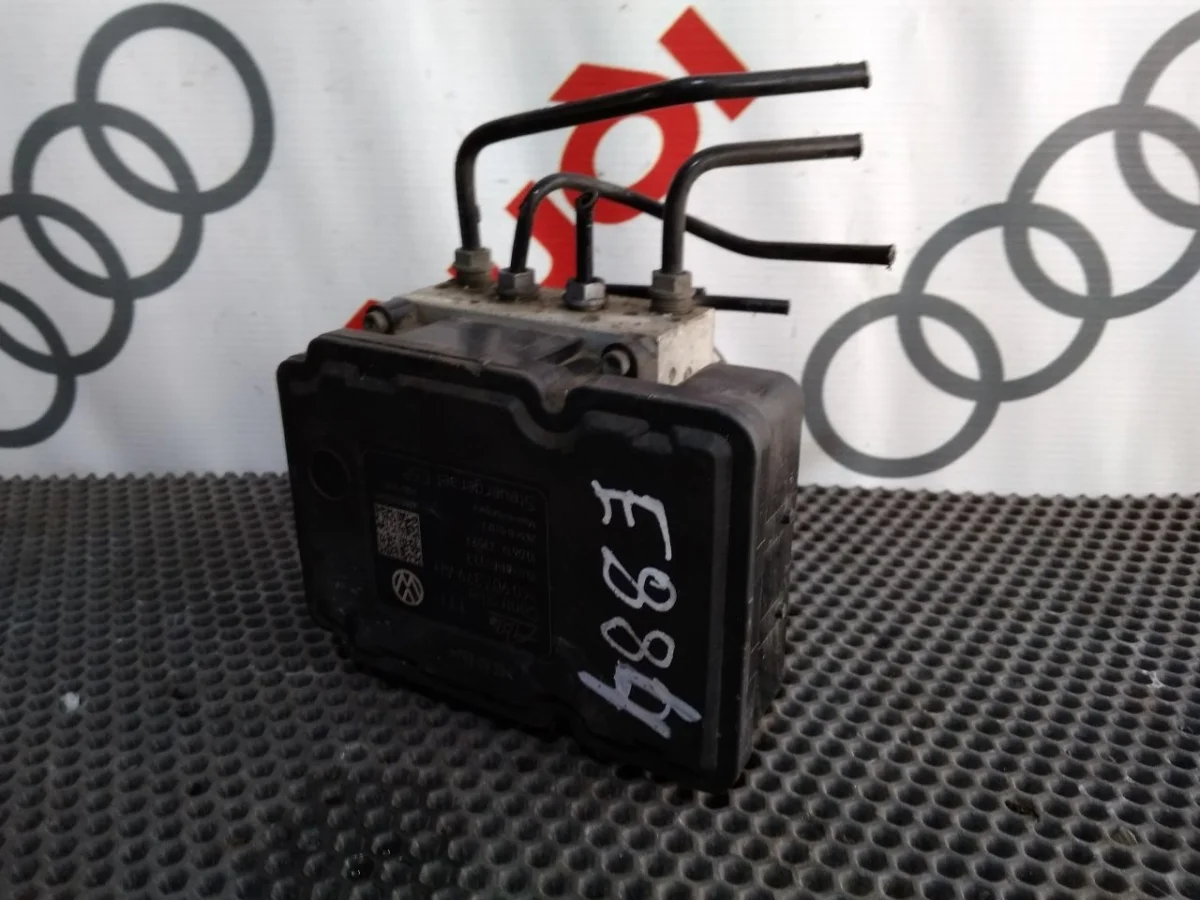 Блок ABS (насос) Audi A3 8P рестайлинг 2 (2008—2013)