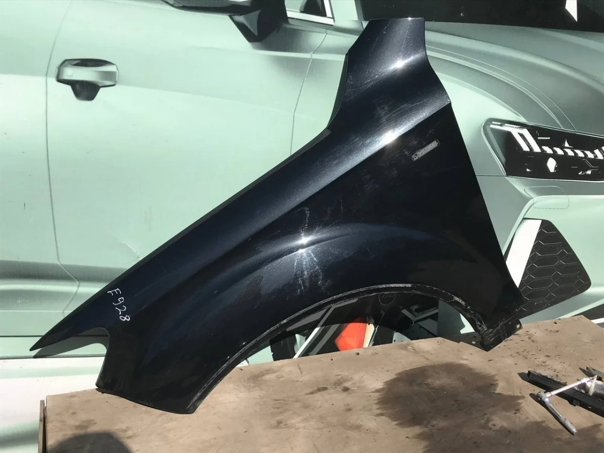 Крыло переднее левое Audi Q7 4L (2005—2009)