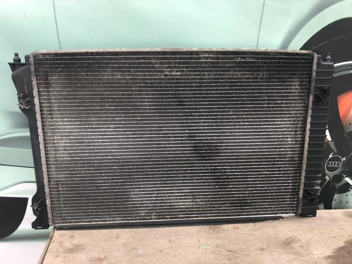 Радиатор основной Audi A6 C6 (2004—2008)