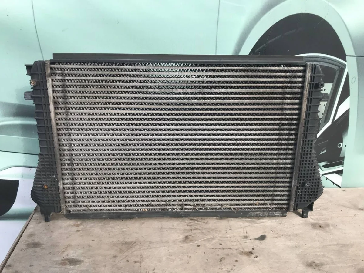 Интеркулер Audi A3 8P рестайлинг 2 (2008—2013)