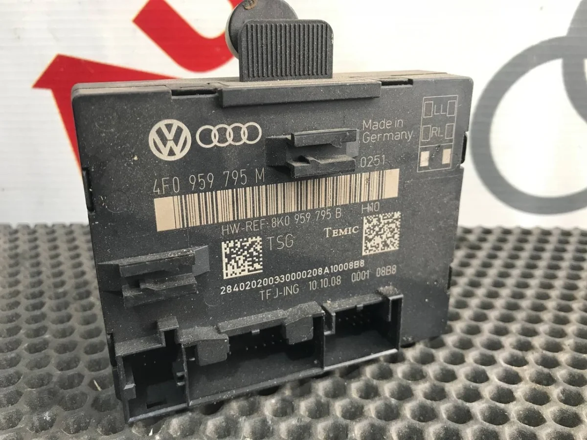 Блок электронный Audi A6 C6 (2004—2008)