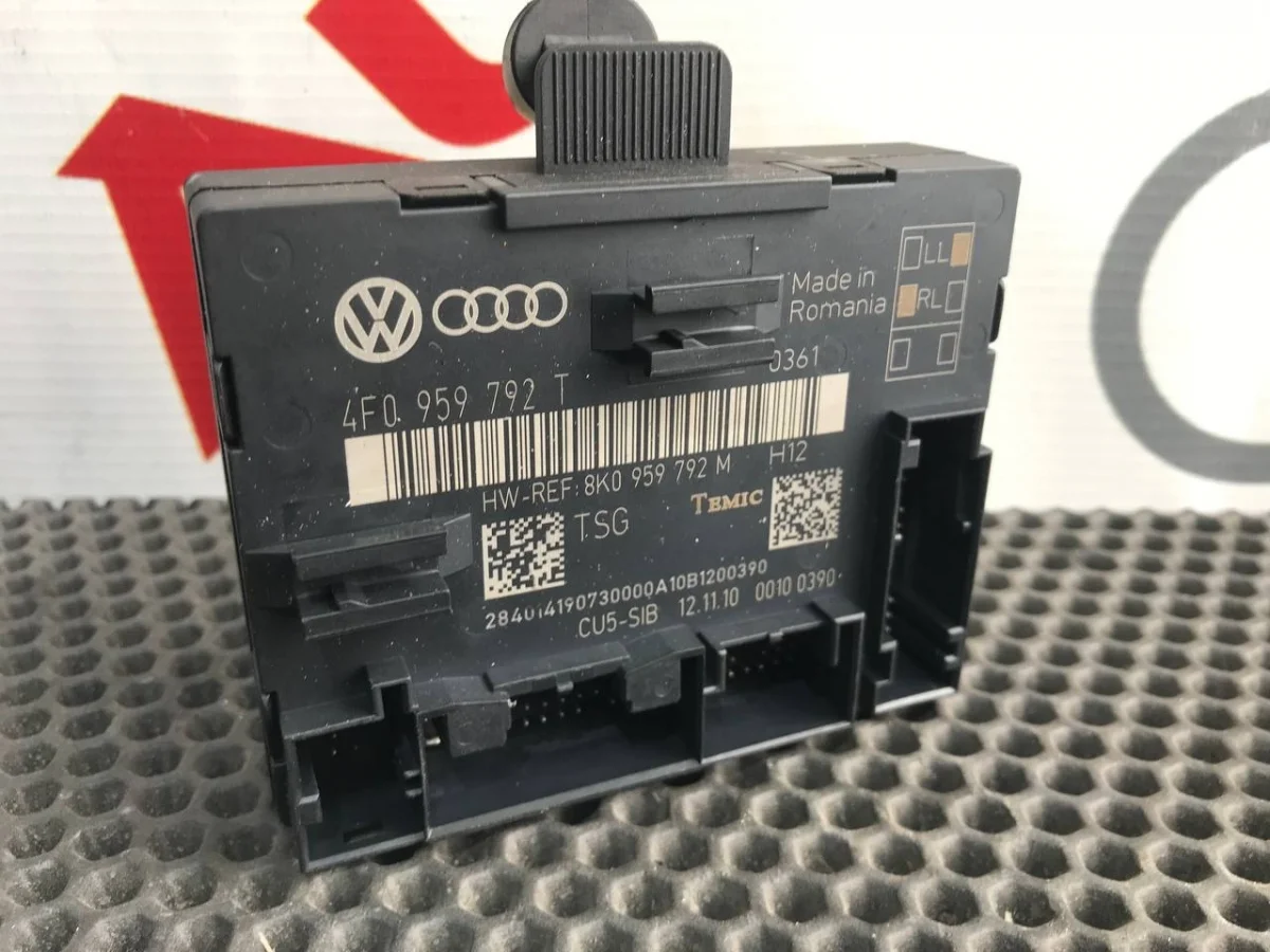 Блок электронный Audi A6 C6 (2004—2008)