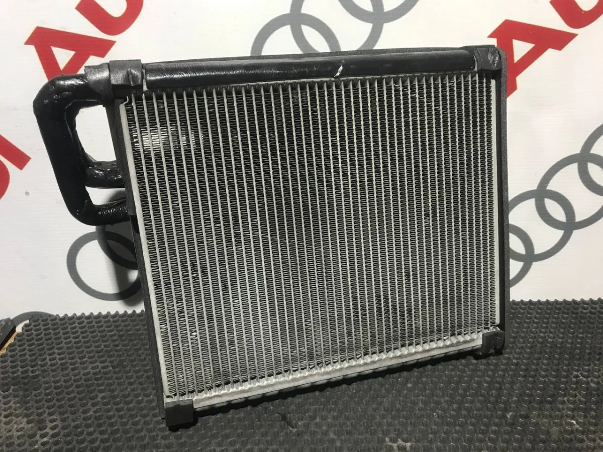 Радиатор печки Audi A8 D4 (2010—2014)