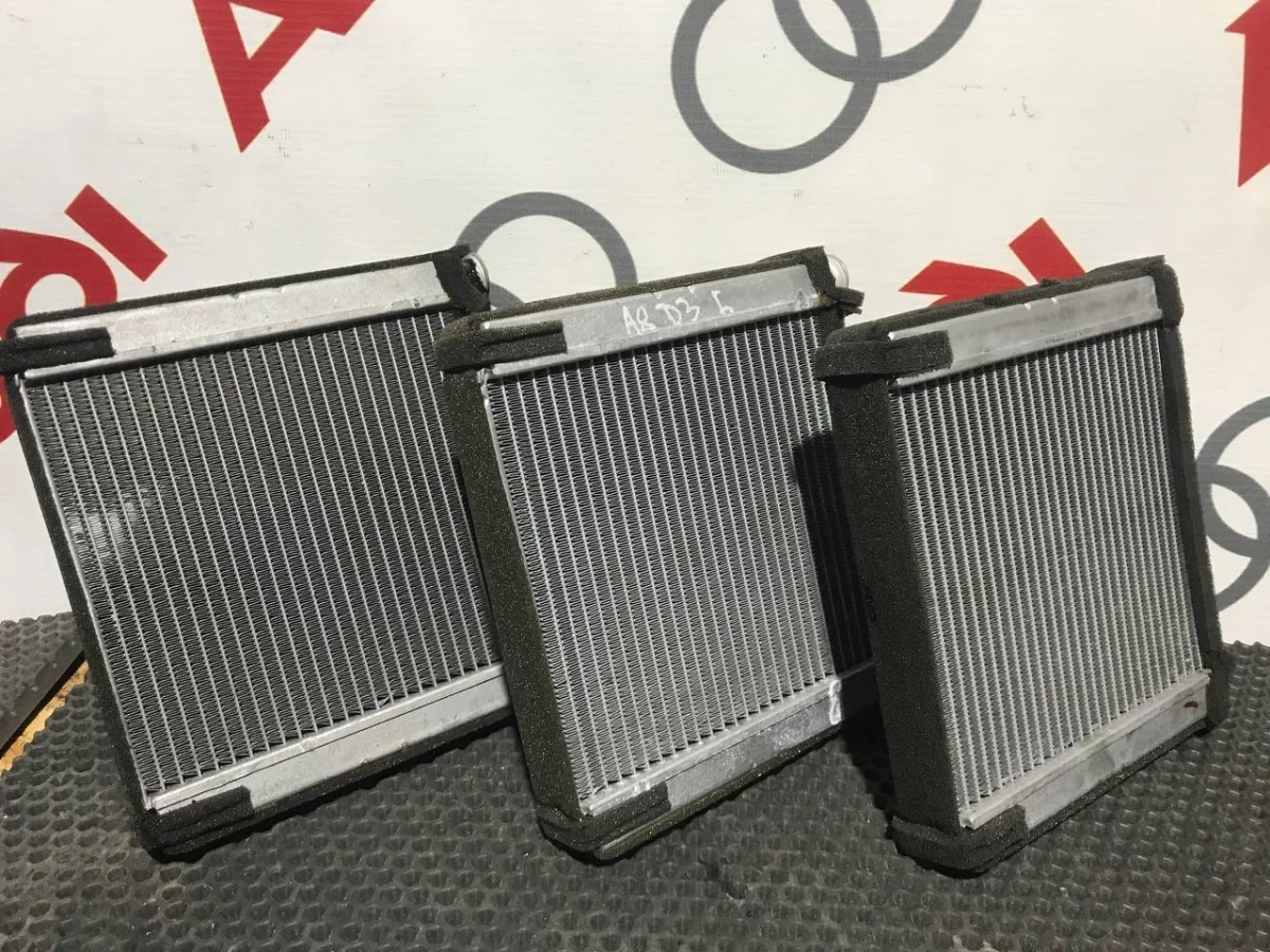 Теплообменник Audi A8 D3 (2002—2005)