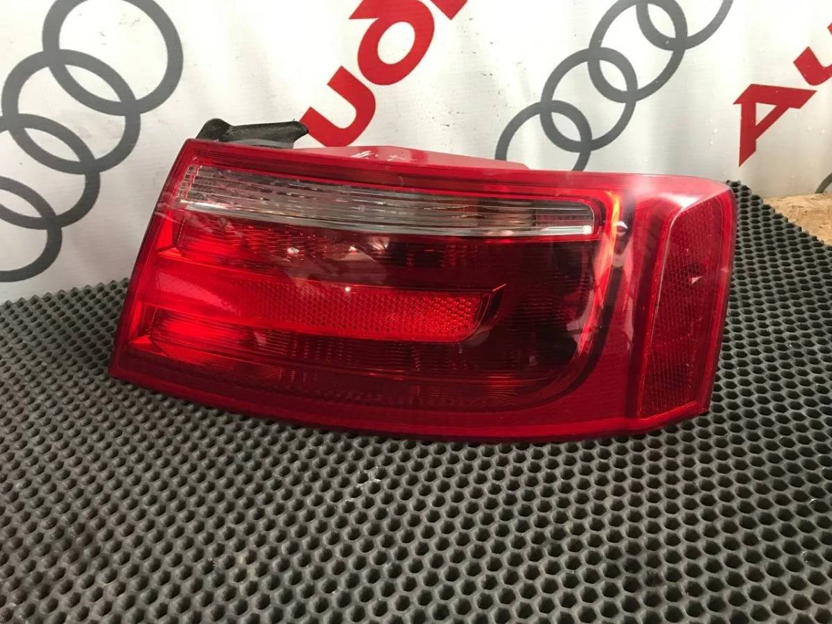 Фонарь задний в бампер правый Audi A5 I (2007—2011)