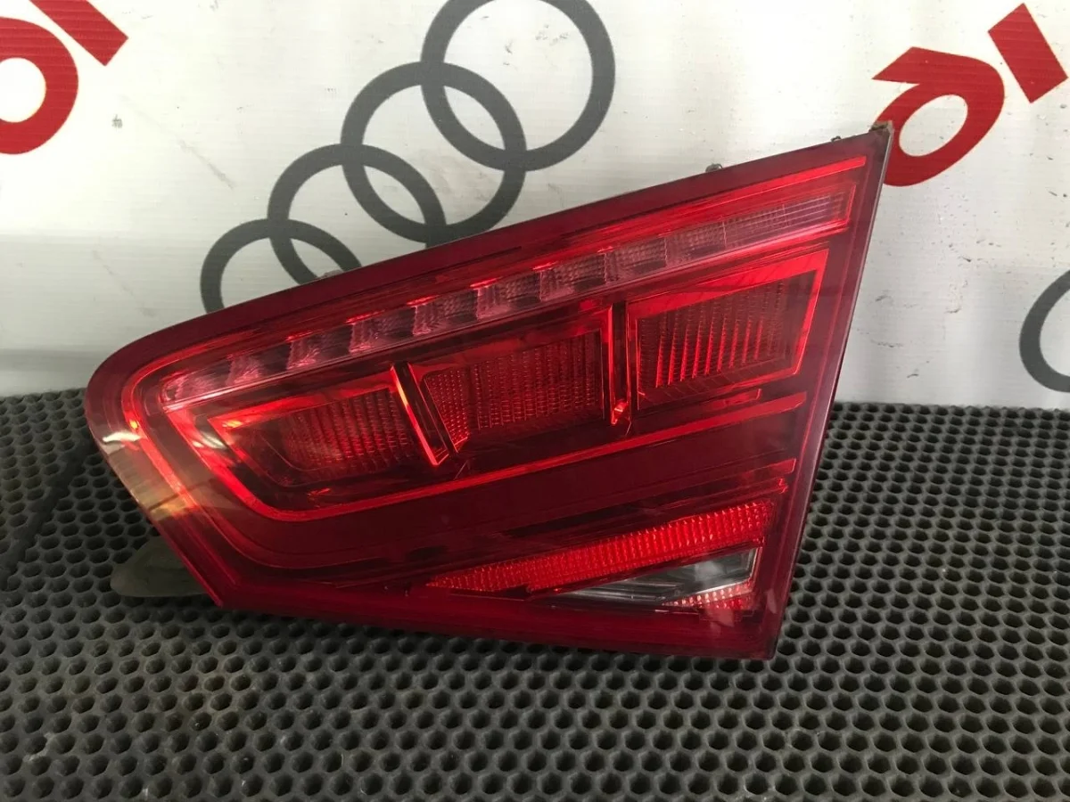 Фонарь задний внутренний правый Audi A8 D4 (2010—2014)