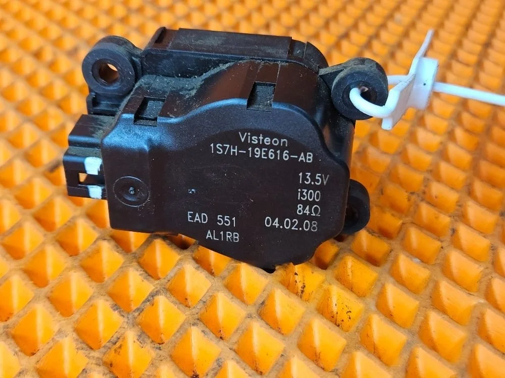 Сервопривод заслонки печки Jaguar X-type I рестайлинг (2008—2009)