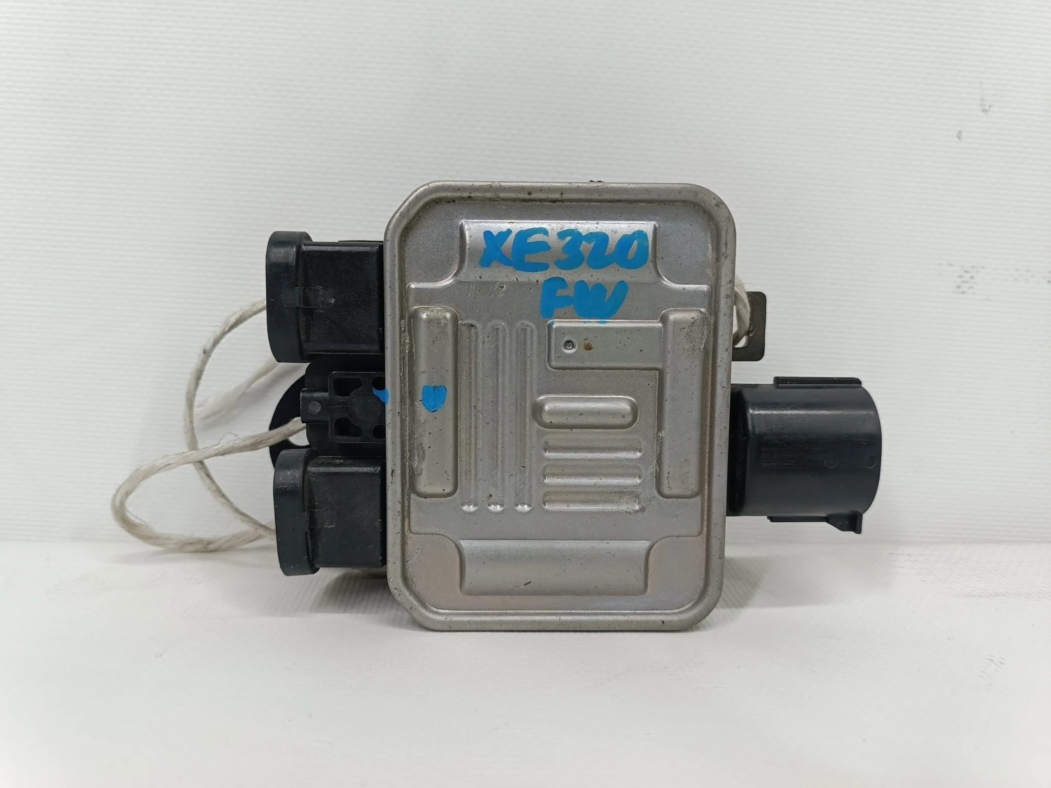 БЛОК УПРАВЛЕНИЯ ВЕНТИЛЯТОРОМ VOLVO LAND ROVER 31305106