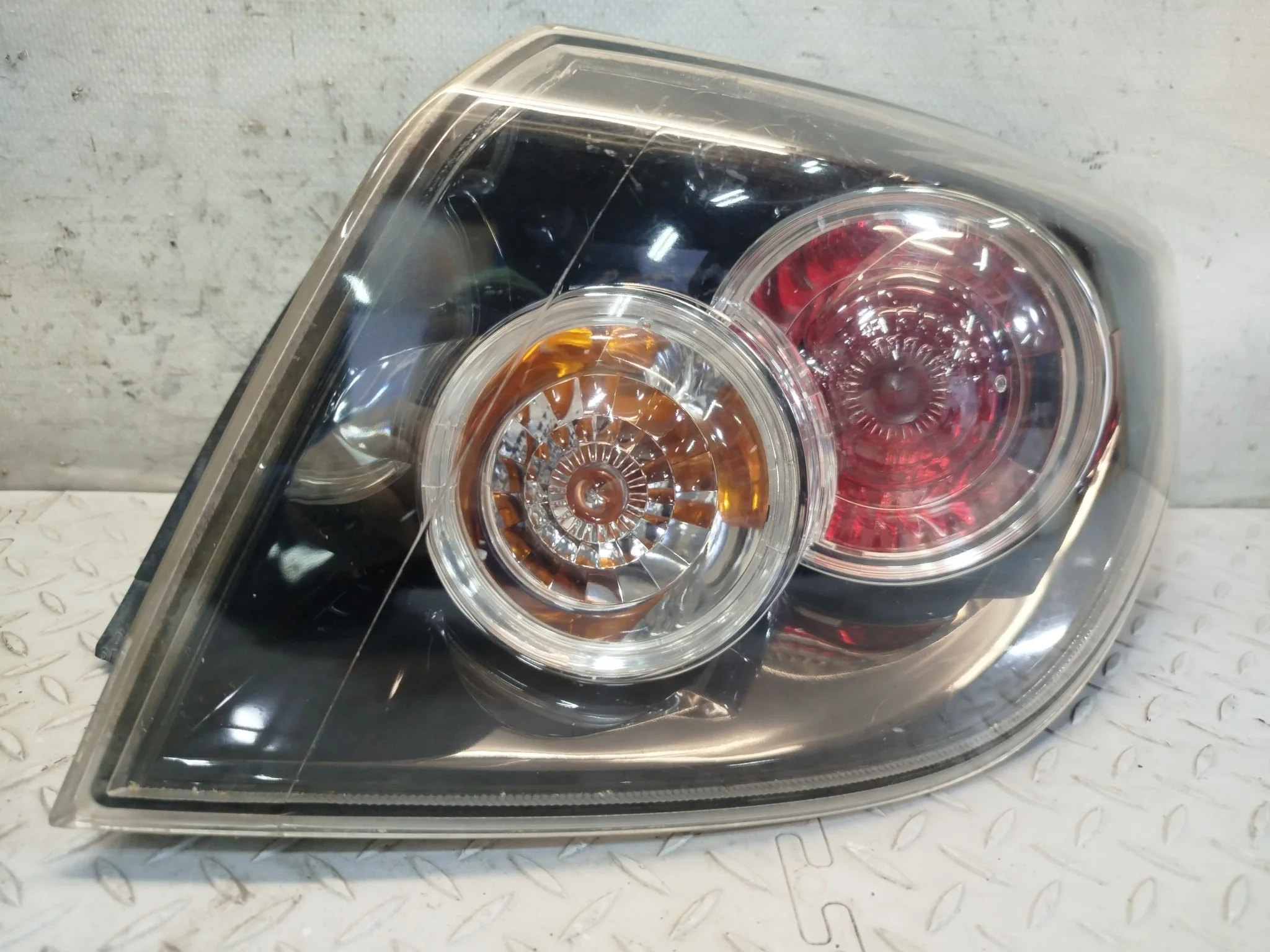 ФОНАРЬ MAZDA ПРАВО BR5S51150B KB1390