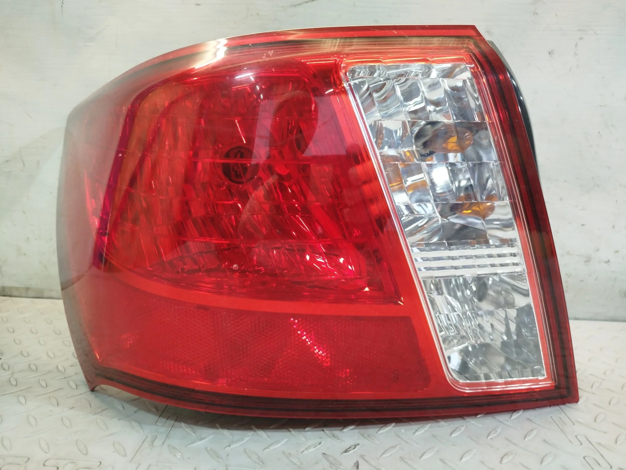 ФОНАРЬ SUBARU ЛЕВЫЙ 84912FG150 KB1364