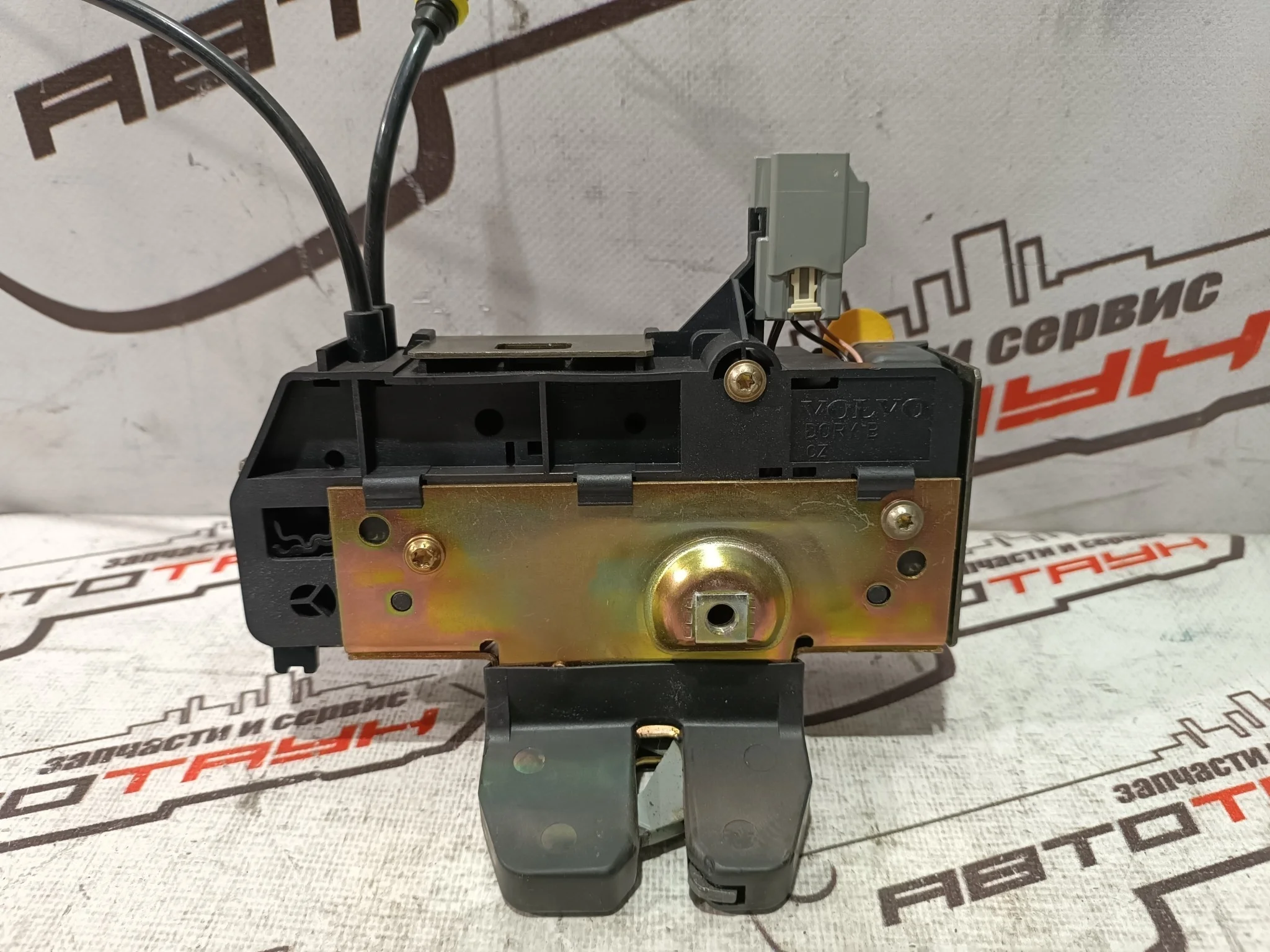 ЗАМОК БАГАЖНИКА VOLVO 31253051 ВЕРХНИЙ