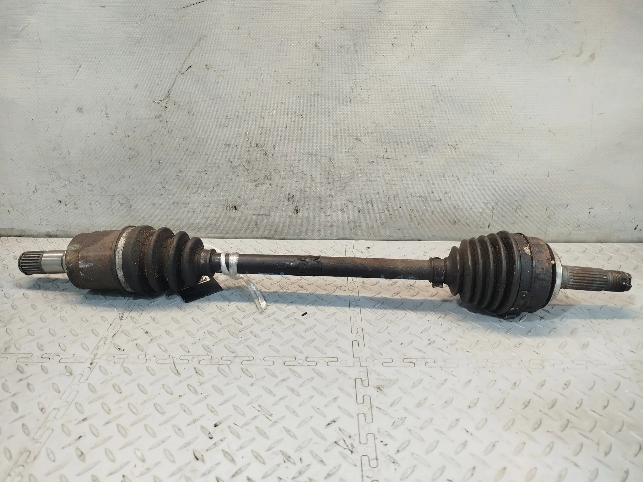 ПРИВОД HONDA ПЕРЕДНИЙ ЛЕВЫЙ 44306SAA000  KE743