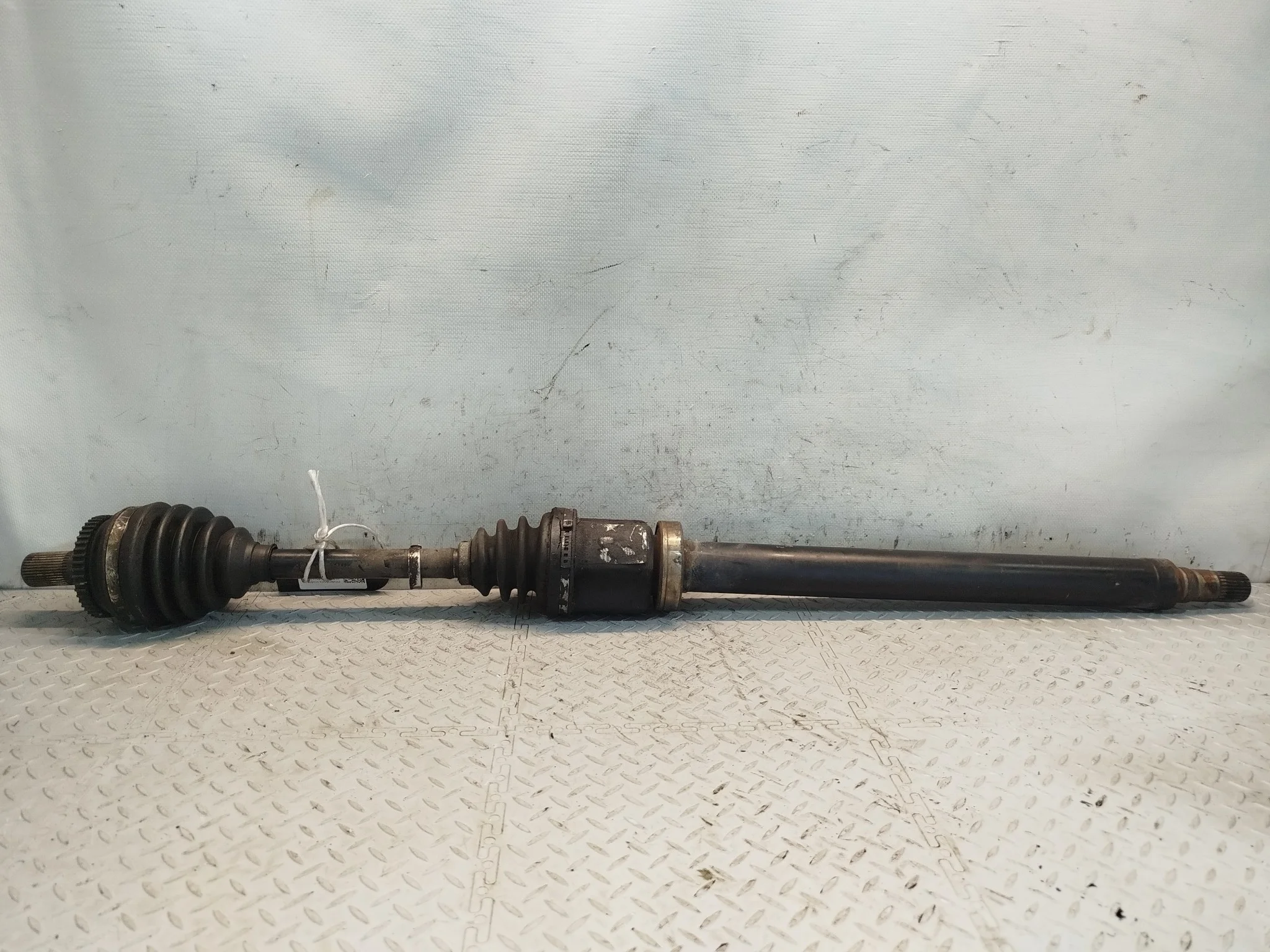 ПРИВОД VOLVO ПЕРЕДНИЙ ПРАВЫЙ 36000535 KB1388