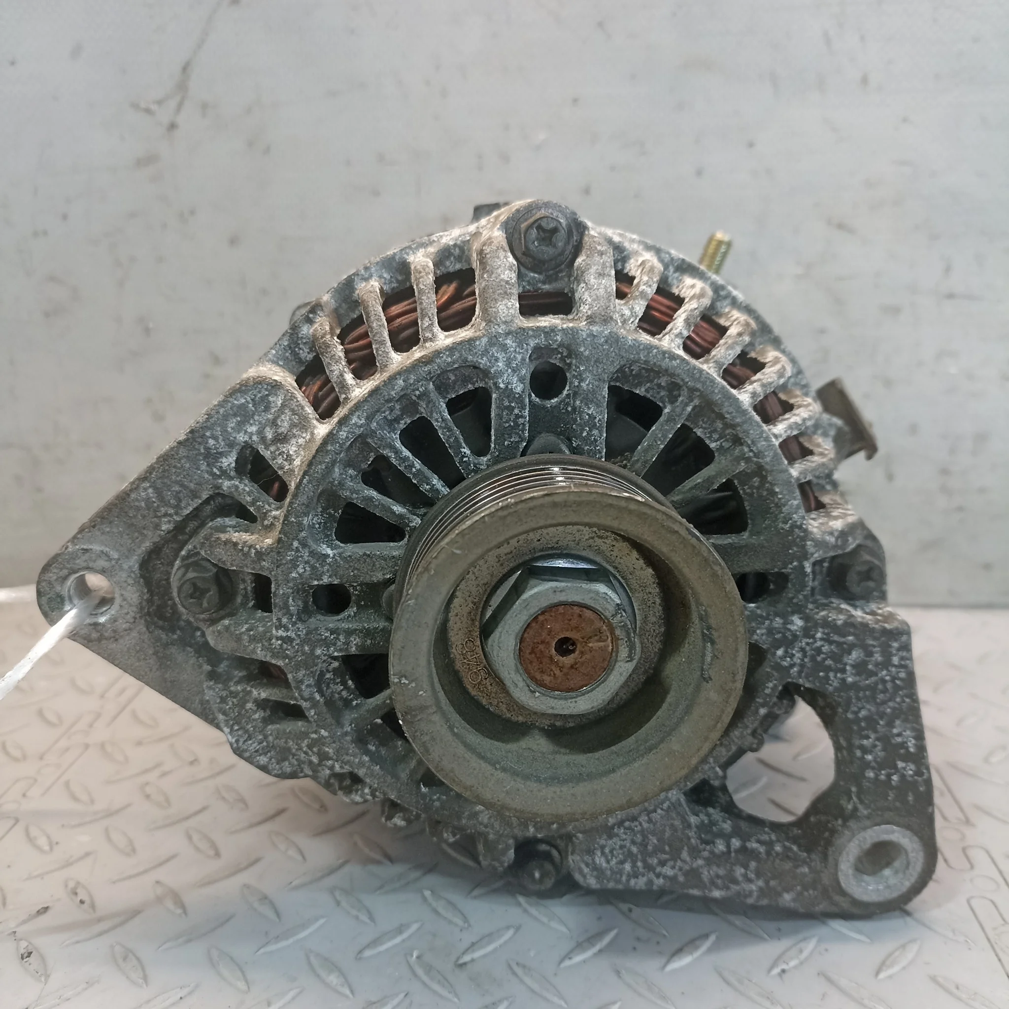 ГЕНЕРАТОР MAZDA Z60118300 KB1438Z