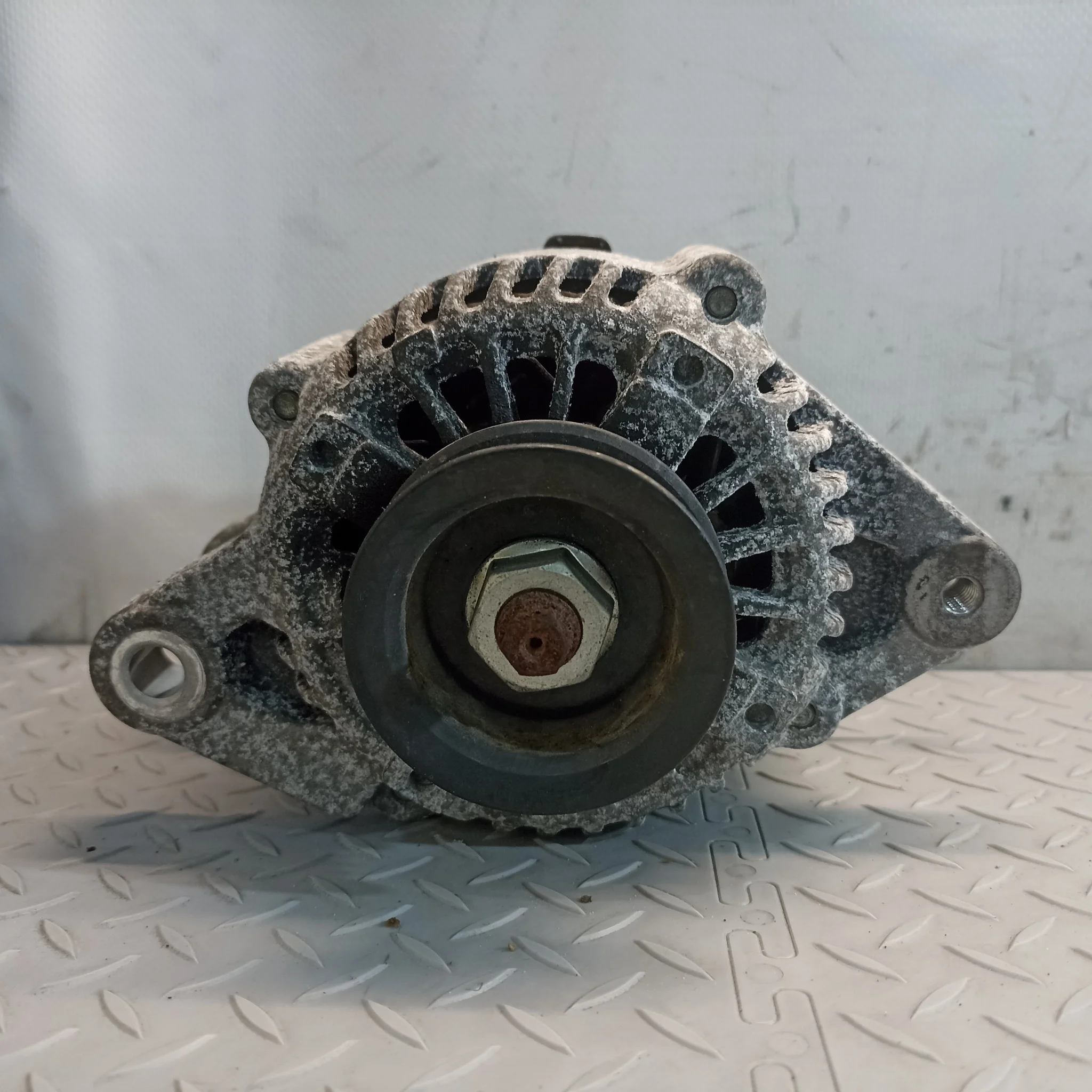 ГЕНЕРАТОР TOYOTA 2706021130 KE750Z