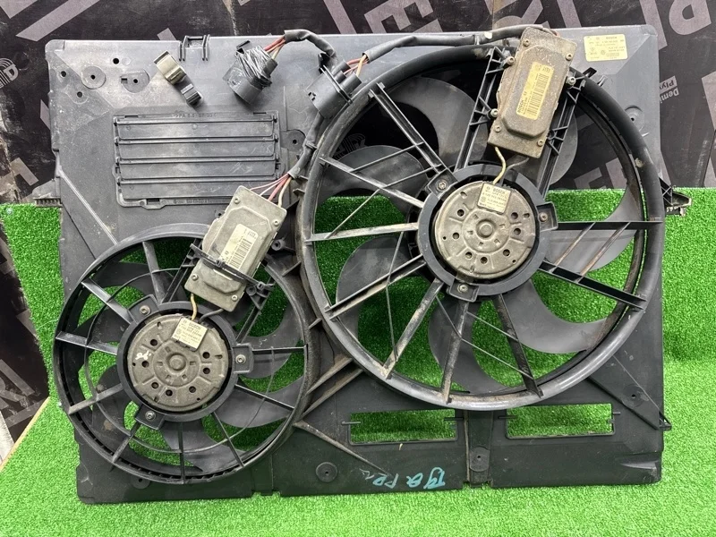 Вентилятор охлаждения двигателя Volkswagen Touareg 2008 7L0121203