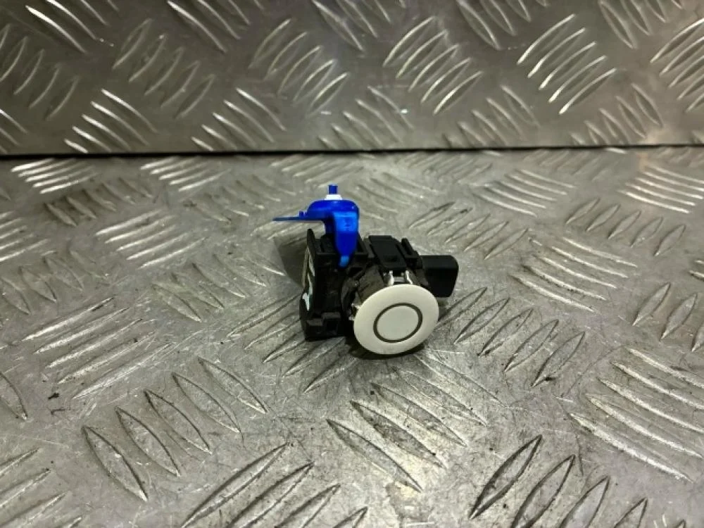 Датчик парковки для Mazda 3 BM 2013-2019