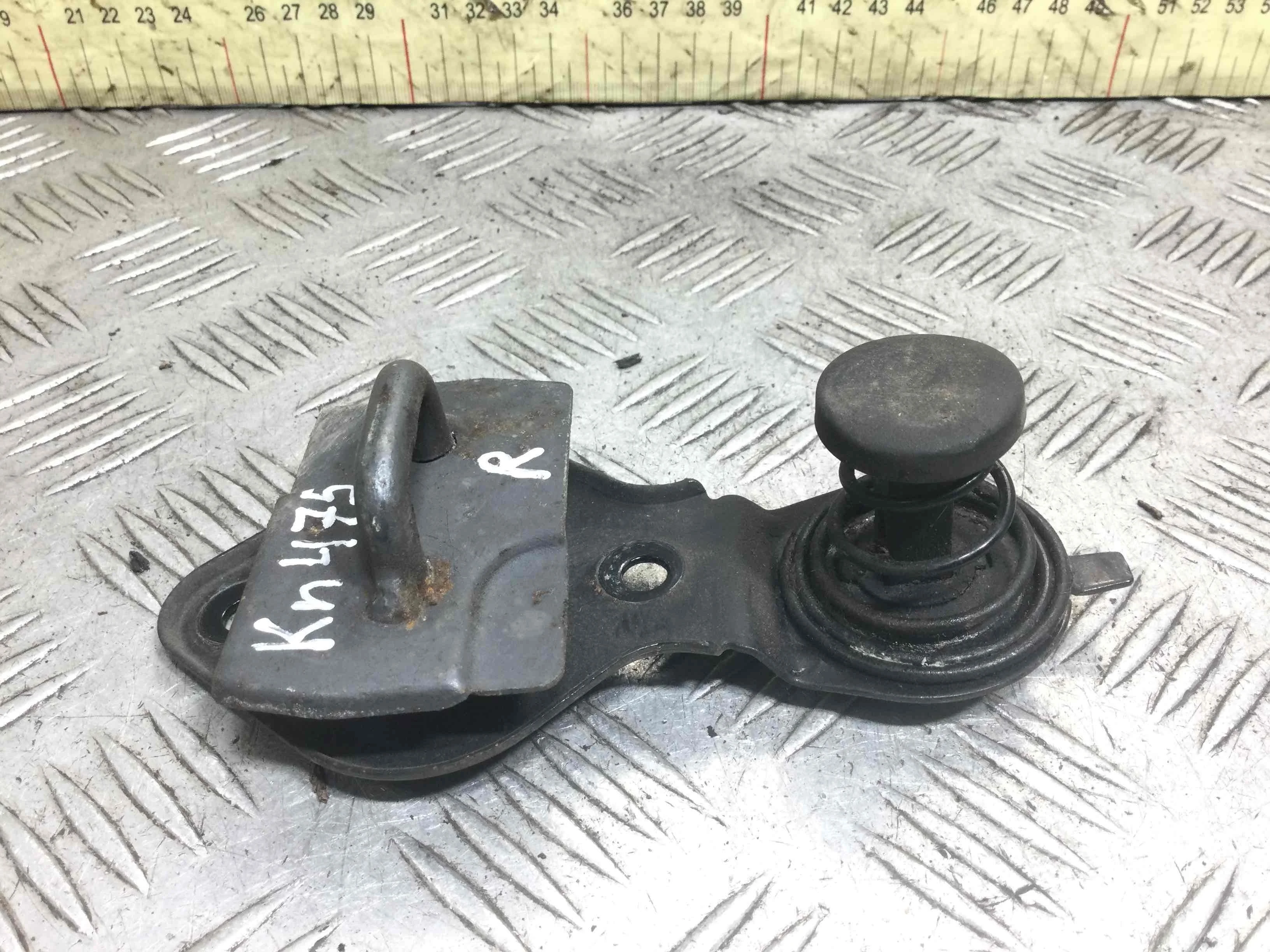 Замок капота Mercedes E-klasse E-klasse (W211) 2002 - 2009 дизель 2.2 CDI Автомат Универсал