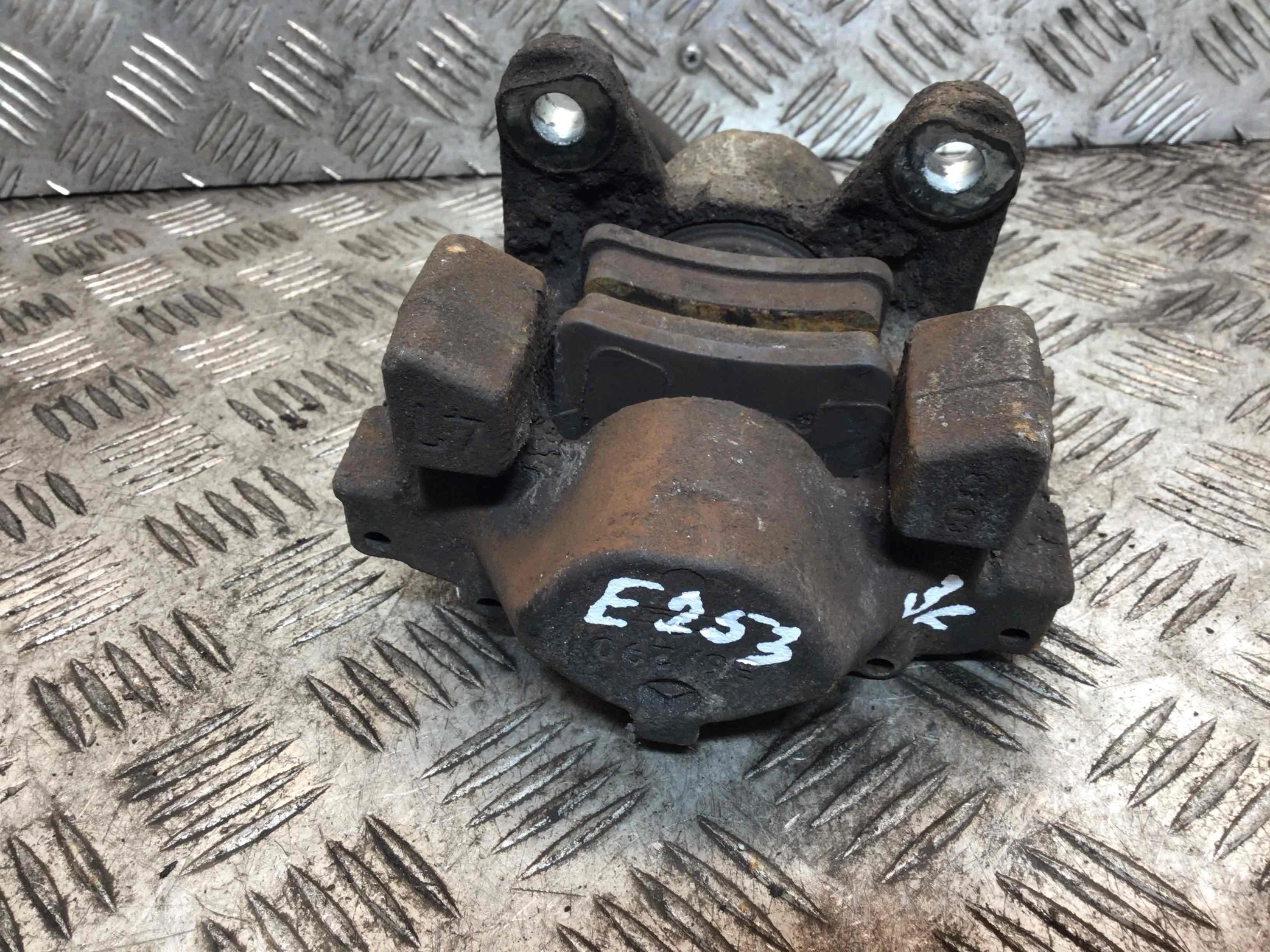 Суппорт задний левый Mercedes CLC CL203 [рестайлинг] (2008-2011) бензин 3.5 i Автомат Купе