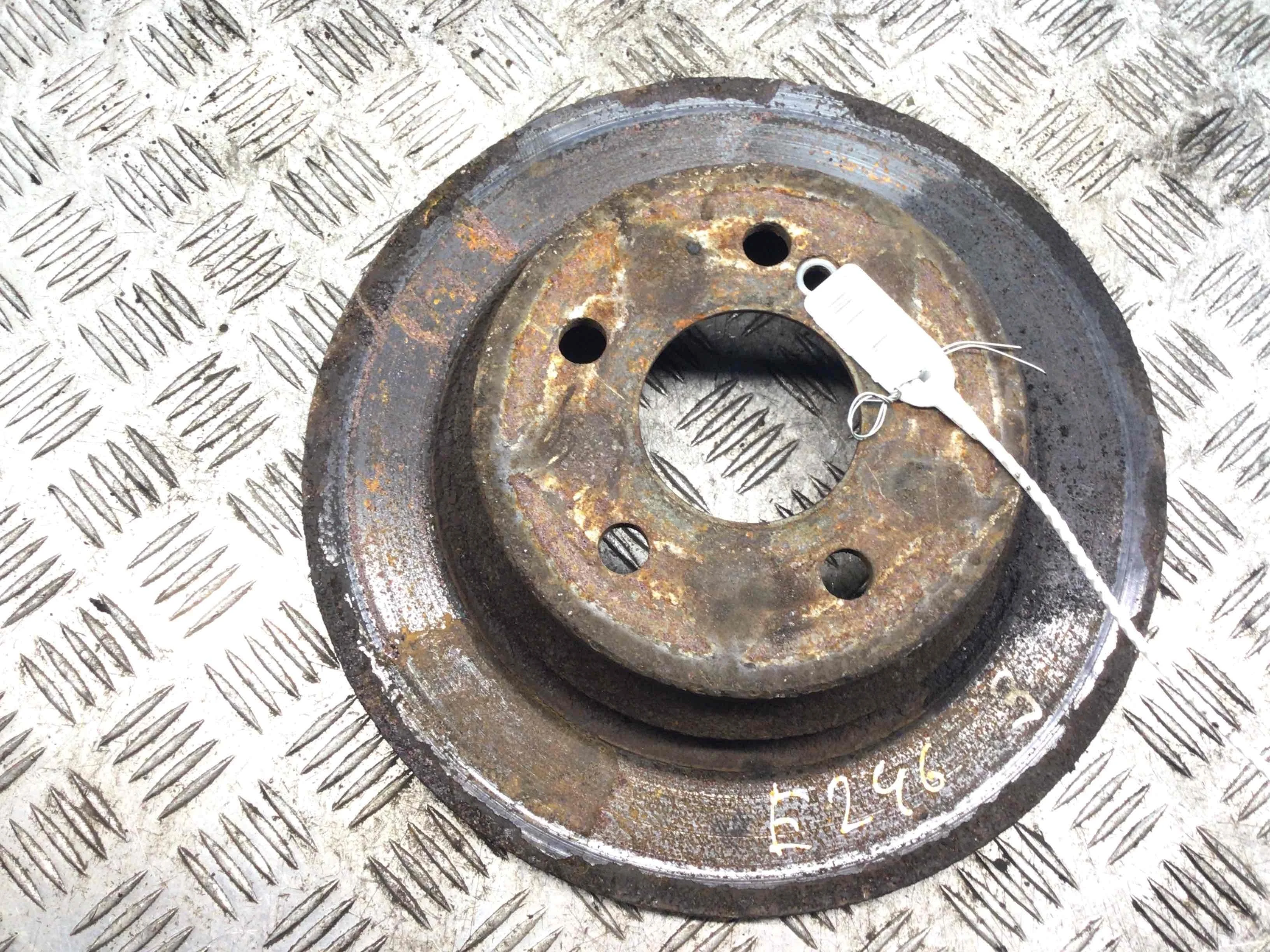 Диск тормозной задний Mercedes E-klasse E-klasse (W211) 2002 - 2009 дизель 2.2 CDI Автомат Седан