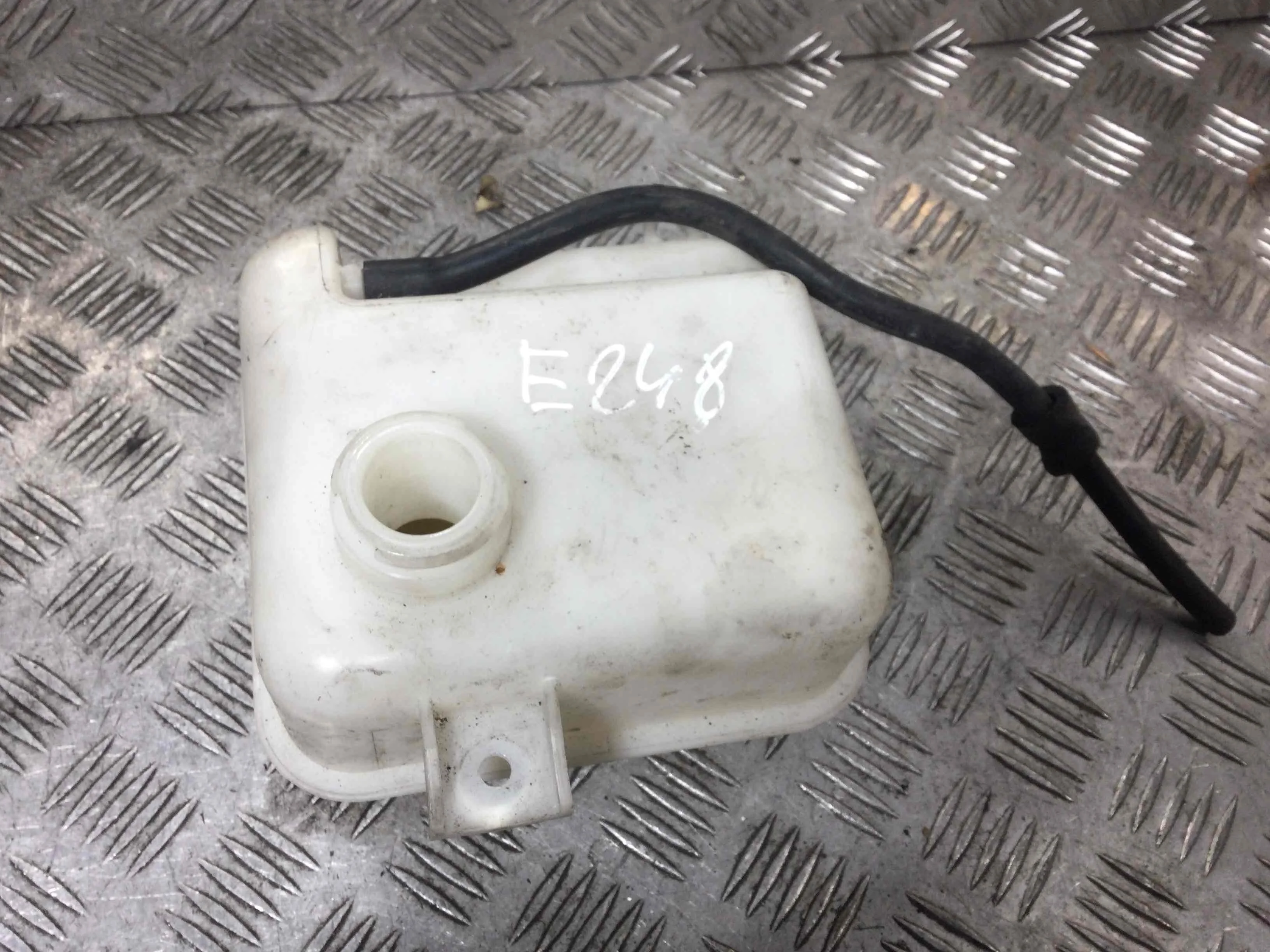 Бачок расширительный Kia Sportage 3 поколение (2010-2014) дизель 1.7 CRD Механика Кроссовер